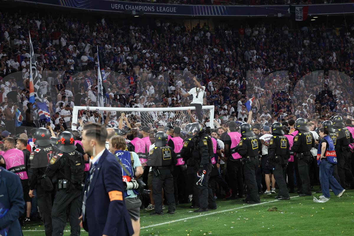 Imagini de la finalul partidei PSG - Inter 5-0