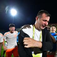 Ianis Zicu a început să plângă după ce Metaloglobus a promovat în Superliga. foto: Cristi Preda