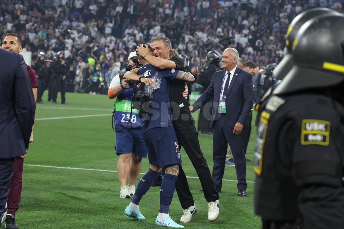 Luis Enrique, așa cum nu l-ai mai văzut, după triumful en fanfare din finala Ligii Campionilor: i-a dedicat victoria fiicei sale