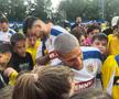 România, antrenament deschis publicului înainte de dubla cu Austria și Cipru » Fotbaliștii au dat autografe copiilor