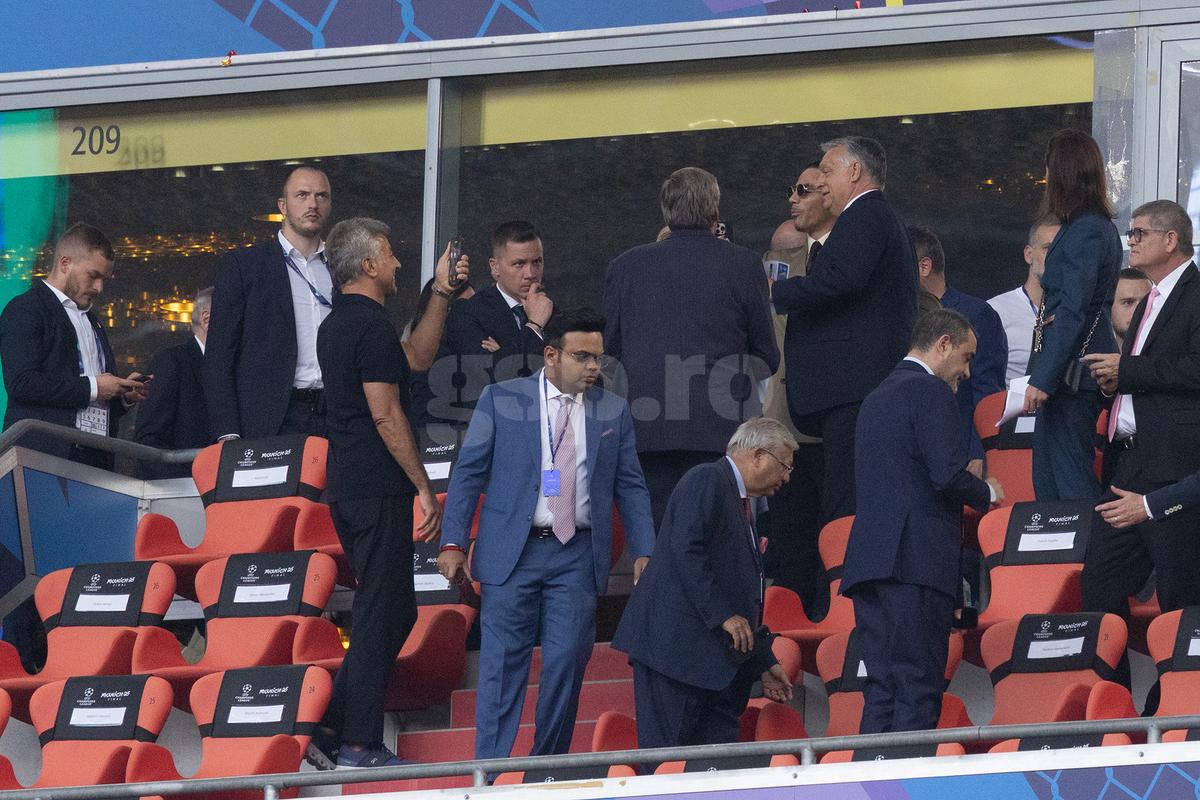 Politică și delicatese » Nu știau că sunt filmați: plecăciuni pe Allianz Arena, cu Viktor Orban și Salt Bae în rol principal. Răzvan Burleanu, neimpresionat