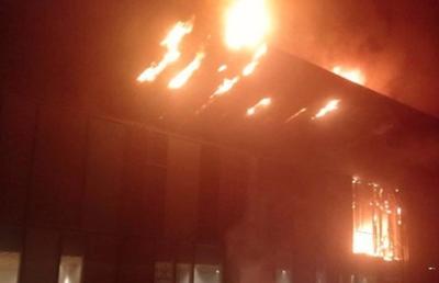 Incendiu la baza de antrenament a Fiorentinei » Patru jucători au fost transportați la spital