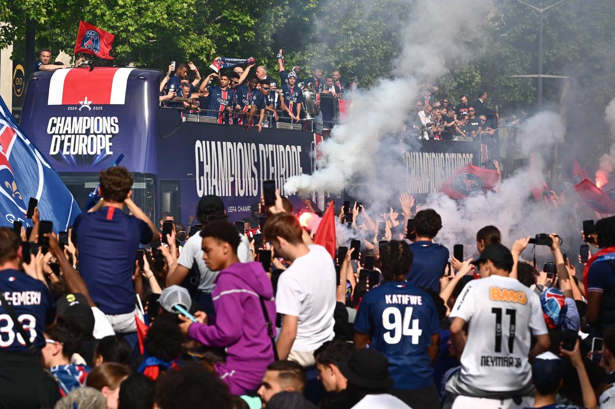 Sărbătoare la Paris după ce PSG a câștigat Liga Campionilor
