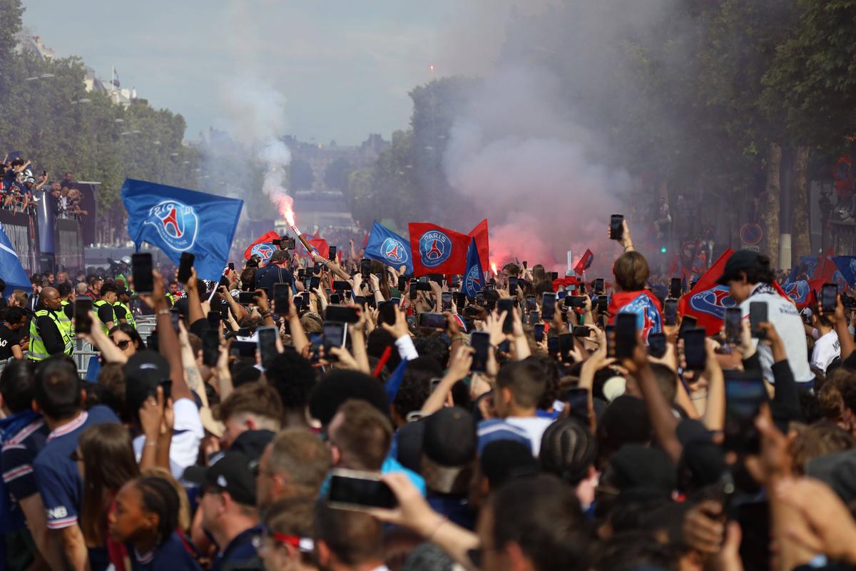Sărbătoare la Paris după ce PSG a câștigat Liga Campionilor
