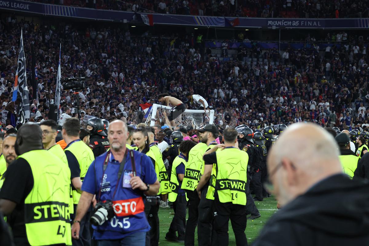 Imagini de la finalul partidei PSG - Inter 5-0
