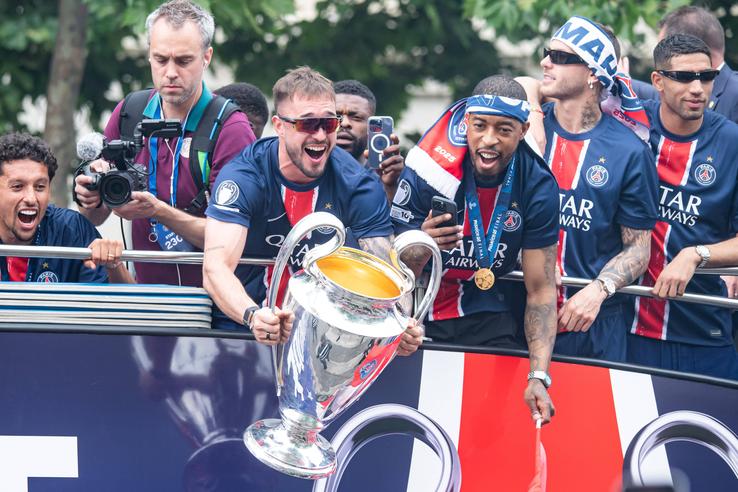 Sărbătoare la Paris după ce PSG a câștigat Liga Campionilor. FOTO: Imago Images