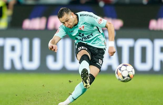 Dorit de Dinamo, Valentin Costache e ademenit cu un salariu tentant în Superliga