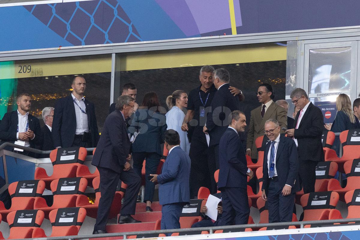 Politică și delicatese » Nu știau că sunt filmați: plecăciuni pe Allianz Arena, cu Viktor Orban și Salt Bae în rol principal. Răzvan Burleanu, neimpresionat