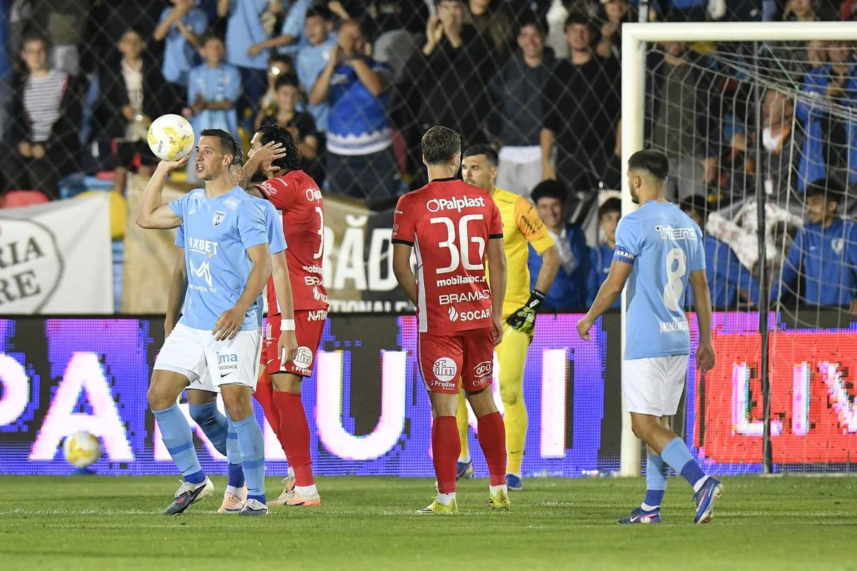 Hermannstadt RETROGRADEAZĂ în Liga a 2-a, FC Voluntari se întoarce în Superligă » Arbitrul a pus umărul serios la stabilirea rezultatului
