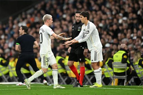 Franco Mastantuono (stânga) și Gonzalo Garcia nu vor mai fi la Real Madrid în sezonul următor / Foto: GettyImages