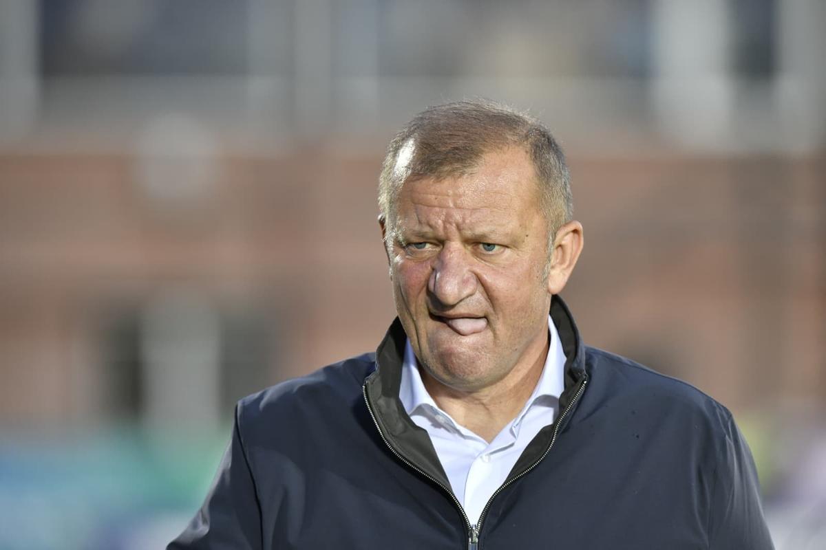 Hermannstadt RETROGRADEAZĂ în Liga a 2-a, FC Voluntari se întoarce în Superligă » Arbitrul a pus umărul serios la stabilirea rezultatului