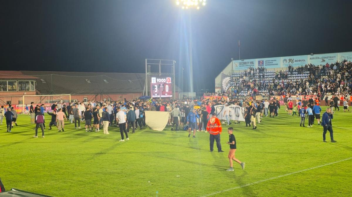 Imagini la finalul partidei Voluntari - Hermannstadt