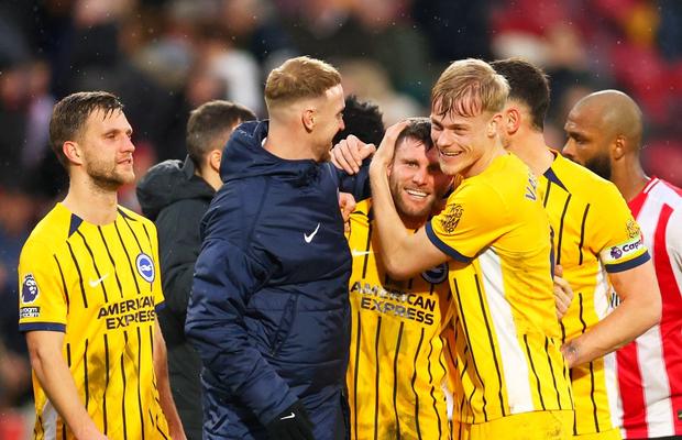 Recordmanul de meciuri în Premier League și-a anunțat retragerea din fotbal