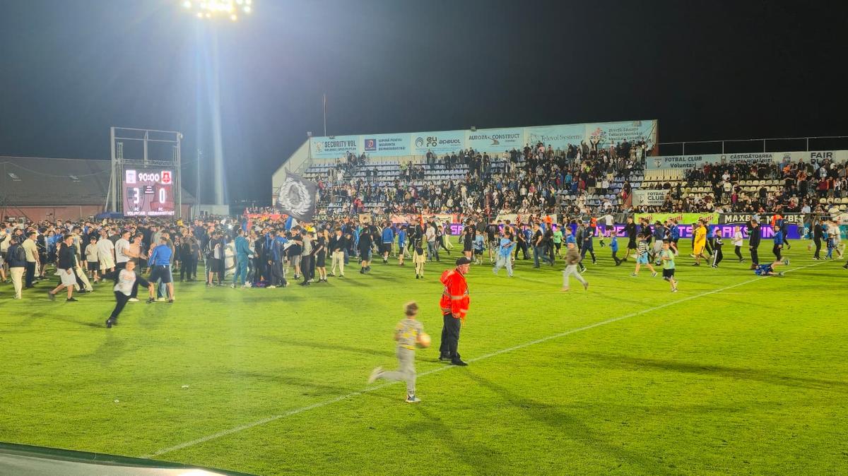 Imagini la finalul partidei Voluntari - Hermannstadt