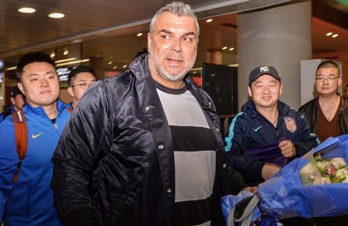 Cosmin Olăroiu o antrenează din marie 2018 pe Jiangsu Suning