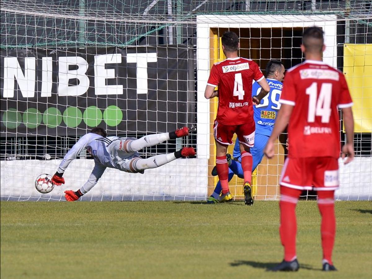 CLINCENI - SEPSI 1-0 // Ilie Poenaru, după încă o victorie cu Clinceni: „Bem o bere, ne bucurăm în seara asta și după ne pregătim de Dinamo”