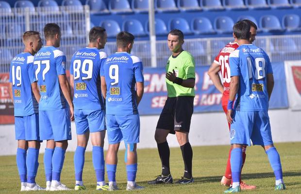 Arbitru din Liga 1 depistat cu COVID-19 » A fost la centru în urmă cu trei zile