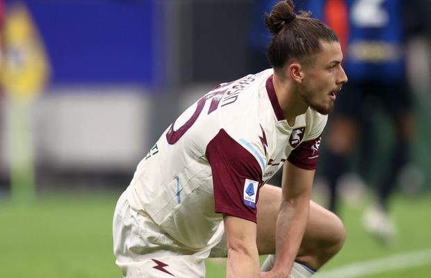 L-a convins Chiellini! Drăgușin a acceptat să meargă la Genoa după ce a primit un mesaj de la idolul său