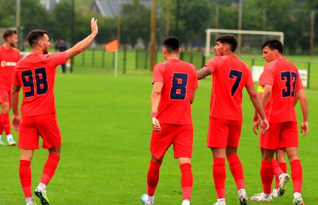 Soluția surprinzătoare încercată de FCSB » Cine a ajuns să joace în locul lui Compagno la meciul cu Anderlecht