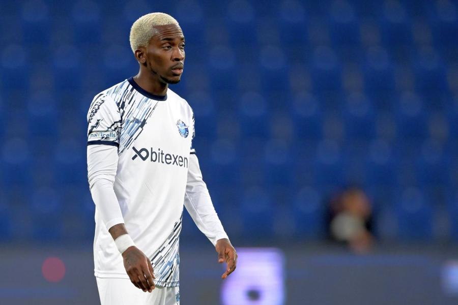 Henry Onyekuru. Foto: Imago Viitoarea adversară a lui CFR Cluj din Conference League și-a anunțat noul antrenor » Ex-fotbalist legendar, trecut pe la Ajax, AC Milan și Barcelona