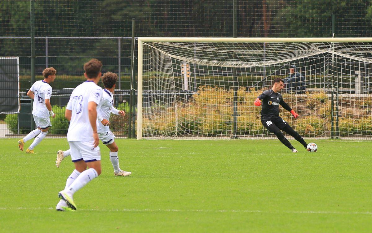 Cum s-a descurcat FCSB cu Anderlecht » Echipa GSP din Olanda a analizat fiecare jucător: doi MVP de nota 8, o mare dezamăgire + un debut ratat