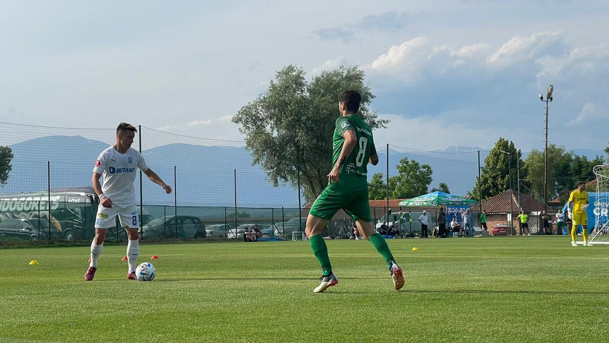 Panică la Universitatea Craiova » Lovit, Mitriță a ieșit de pe teren în minutul 36 al amicalului cu Ludogorets! Ce s-a întâmplat
