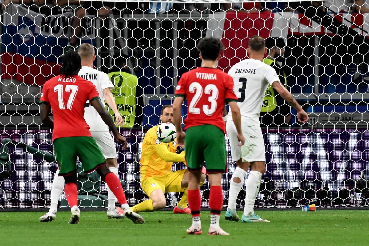 „Ce notă ai da evoluțiilor tale?” » Starul lui Guardiola, luat la întrebări înainte de Portugalia - Franța