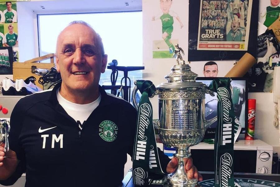 Neil Lennon, gest impresionant pentru unul dintre cei mai îndrăgiți angajați ai clubului Hibernian FC