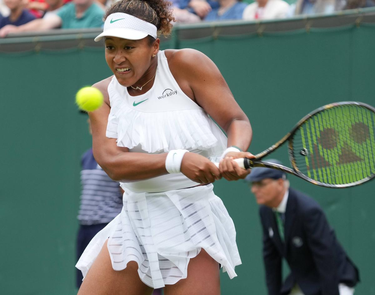 Naomi Osaka, revenire cu succes la Wimbledon! Ținuta a stârnit controverse