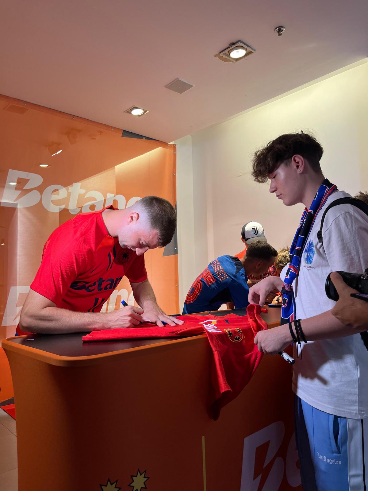 Marius Ștefănescu i-a cucerit deja pe suporteri: „Nu am ales FCSB pentru asta!”