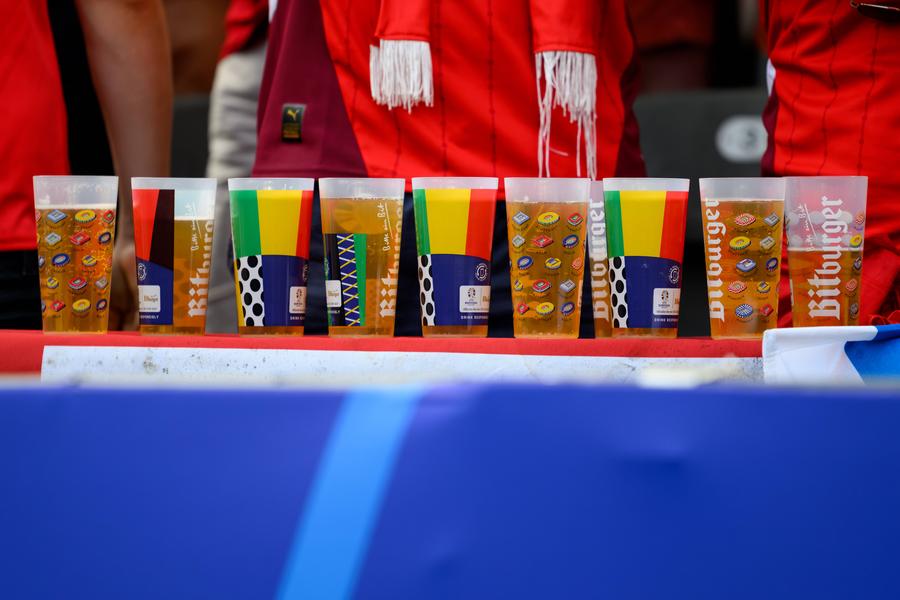 10 detalii observate de pe stadion la Franța-Belgia » Le-au închis gura și i-au trimis acasă, după ce au stricat „La Marseillaise” și i-au fluierat copios + invazie de staruri în tribune