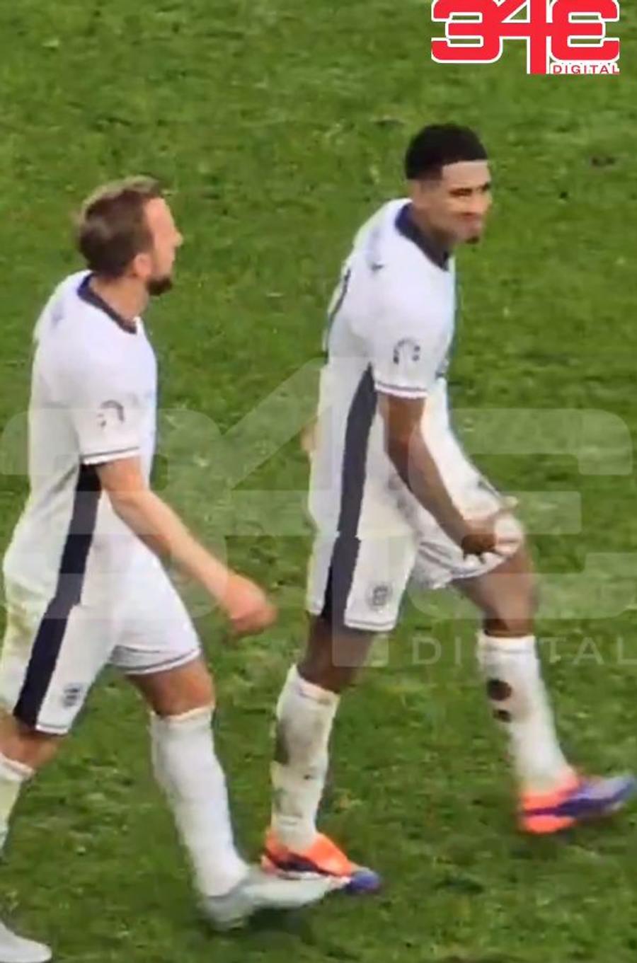 Gestul obscen pe care l-a făcut Bellingham, foto: captură X Gestul lui Jude Bellingham din Anglia - Slovacia l-ar putea costa scump! UEFA a deschis o procedură