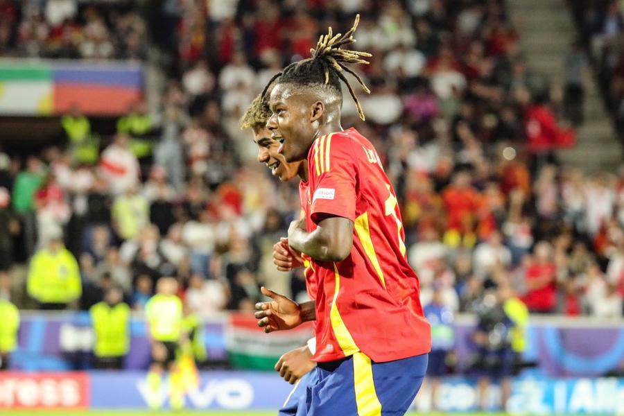 Piatră, hârtie, foarfecă. Assist, assist, gol » Aripi spre titlul european! » Puștii Spaniei sunt senzația Euro 2024