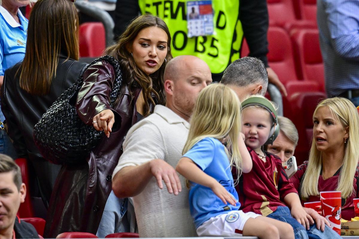 Cele mai tari imagini din tribunele stadionului din Dusseldorf, locul de desfășurare al Franța - Belgia