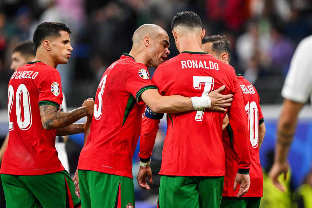 Primele vorbe rostite de Cristiano Ronaldo, după lacrimi: „Momente inexplicabile” + Mesajul de șase cuvinte care a strâns 40 milioane de vizualizări!