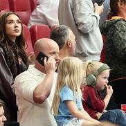 Michele, soția lui De Bruyne, a fost în atenția fotografilor prezenți la Dusseldorf / FOTO: Imago