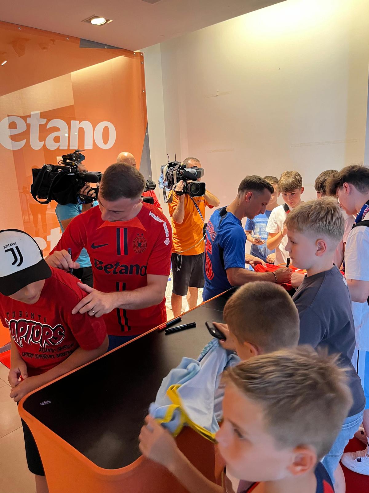 Marius Ștefănescu i-a cucerit deja pe suporteri: „Nu am ales FCSB pentru asta!”