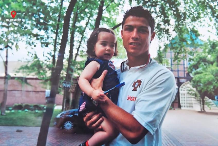 Cristiano Ronaldo și micuța Carolina în 2006, la Marienham / Foto: A Bola