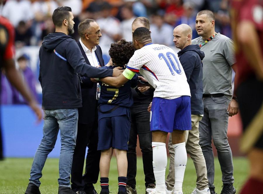 Cade după 15 ani recordul lui Cristiano Ronaldo? Ce-i pregătește Real Madrid lui Kylian Mbappe și când va fi prezentat oficial noul „galactic” pe „Bernabeu”!