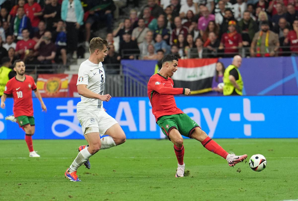 „Ce notă ai da evoluțiilor tale?” » Starul lui Guardiola, luat la întrebări înainte de Portugalia - Franța