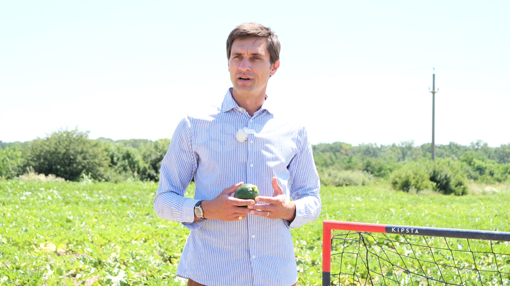 Ciprian Tătăruşanu s-a lansat în agricultură. GSP.RO a vizitat cooperativa agricolă „Din Grădina Noastră BIO”, din comuna Conțești. Foto: Andrei Crăițoiu