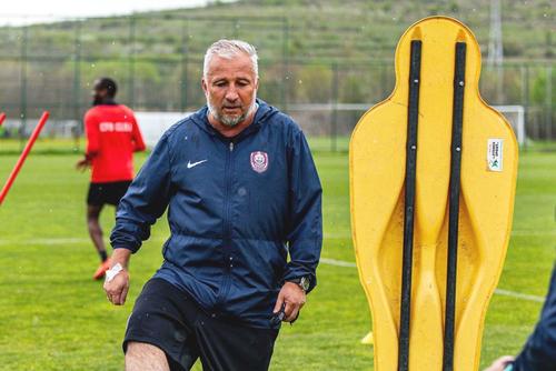 Dan Petrescu, revoltat înainte de FCSB - CFR Cluj