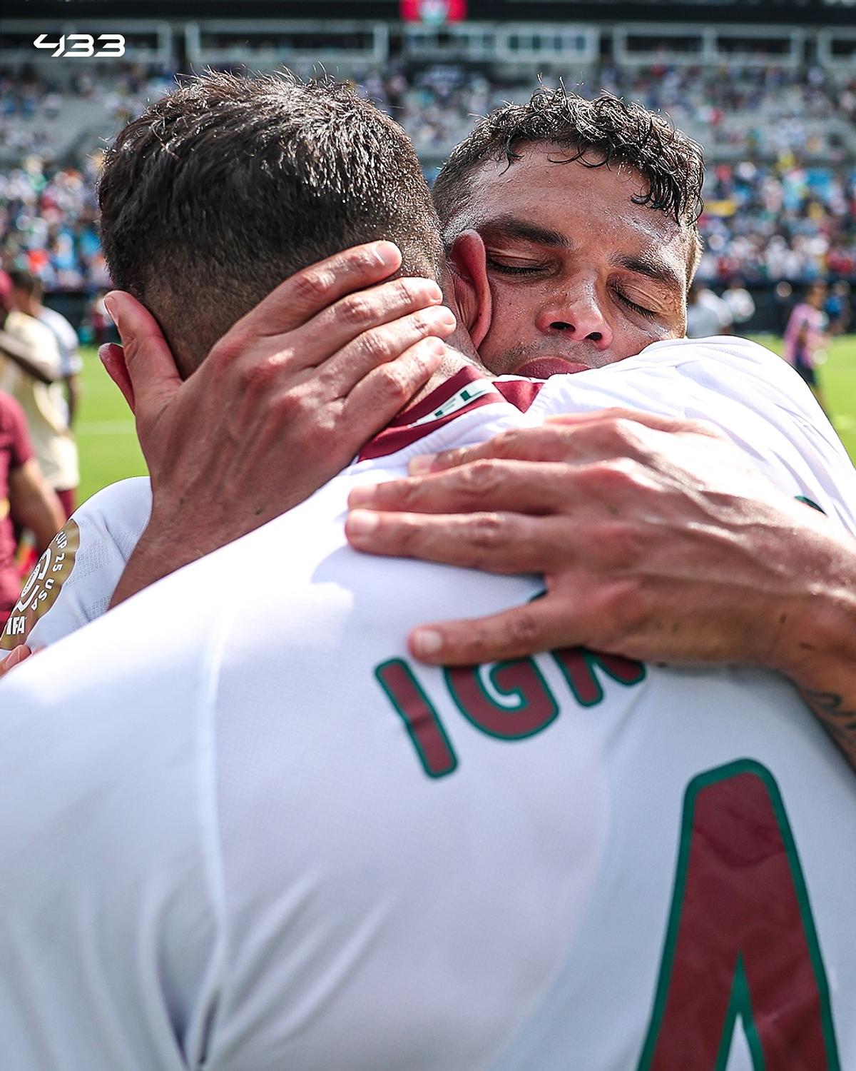 Imagini tari cu Thiago Silva! La 40 de ani, starul lui Fluminense a izbucnit în lacrimi după ce l-a eliminat pe Chivu