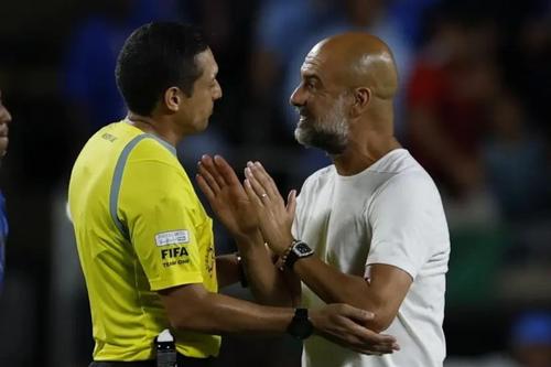 Guardiola îl ceartă pe arbitrul Valenzuela
