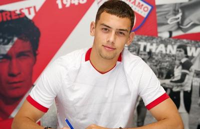 Se ajunge la comisii! Probleme mari cu noul transfer al lui Dinamo: „Contractul nu este încă înregistrat”