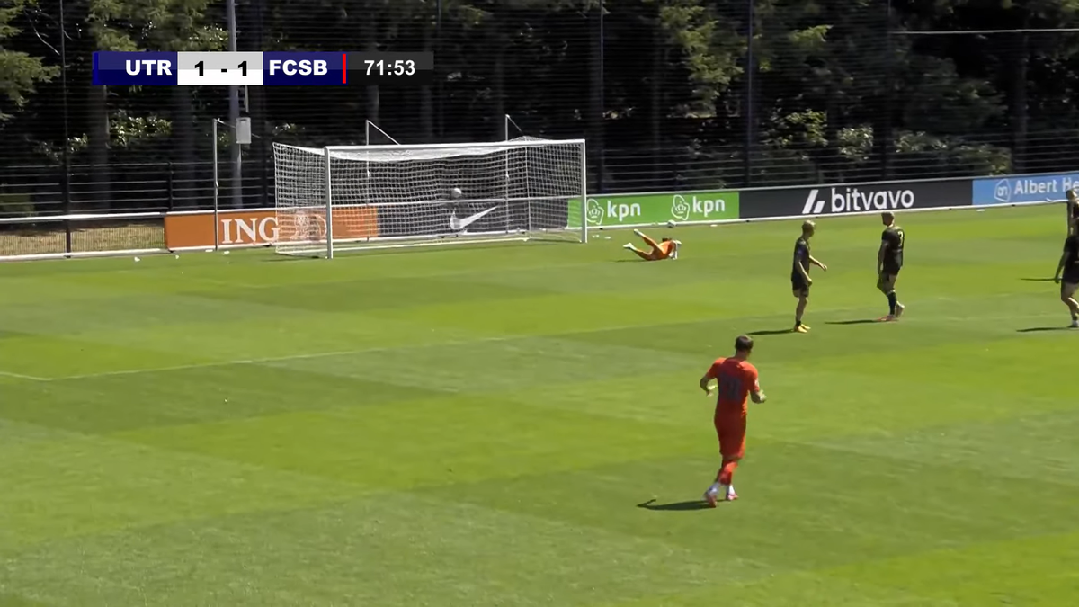 Golul marcat de Dennis Politic în FCSB - Utrecht