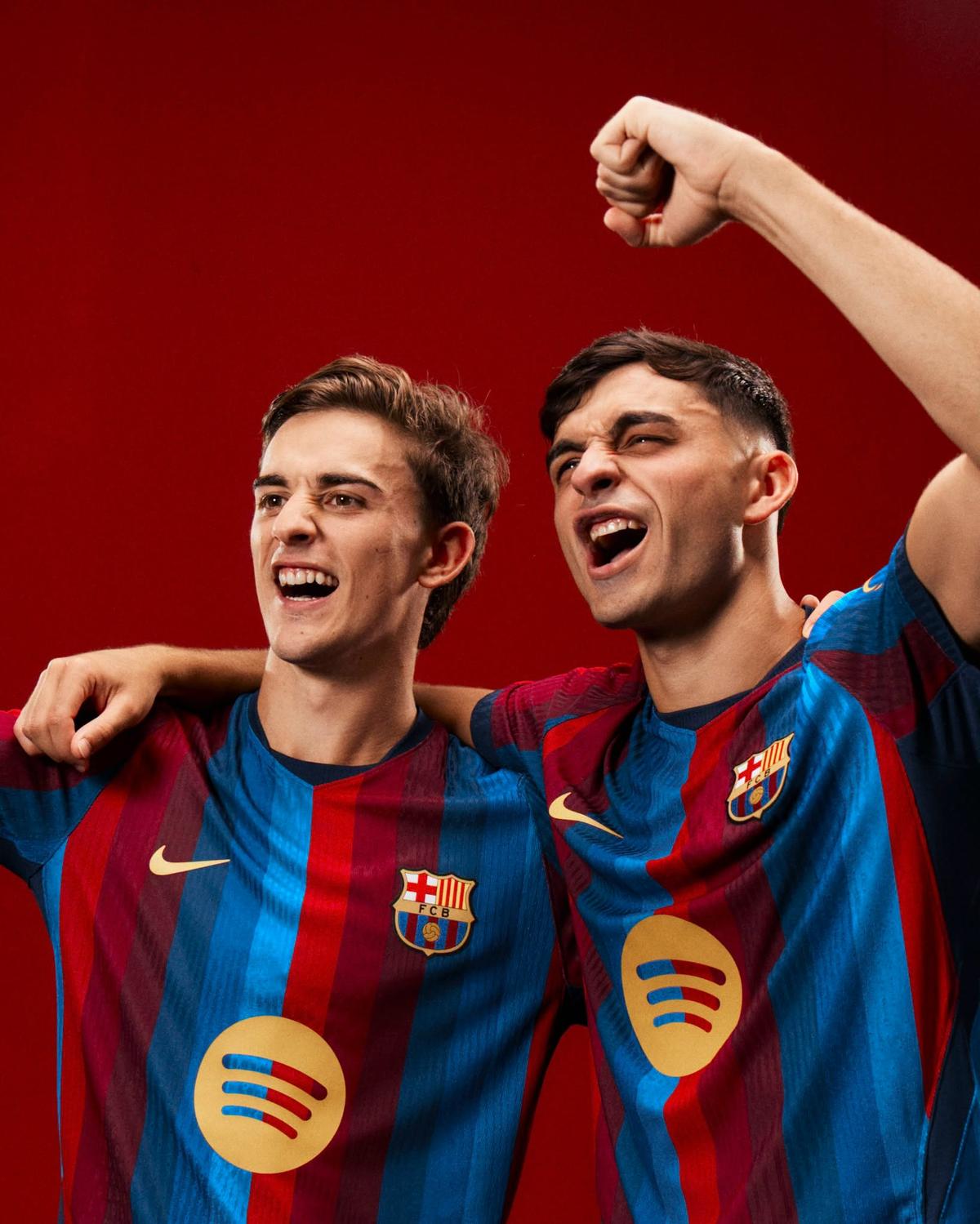 FC Barcelona și-a prezentat noul echipament. „Inspirat de fațada noului stadion renovat”