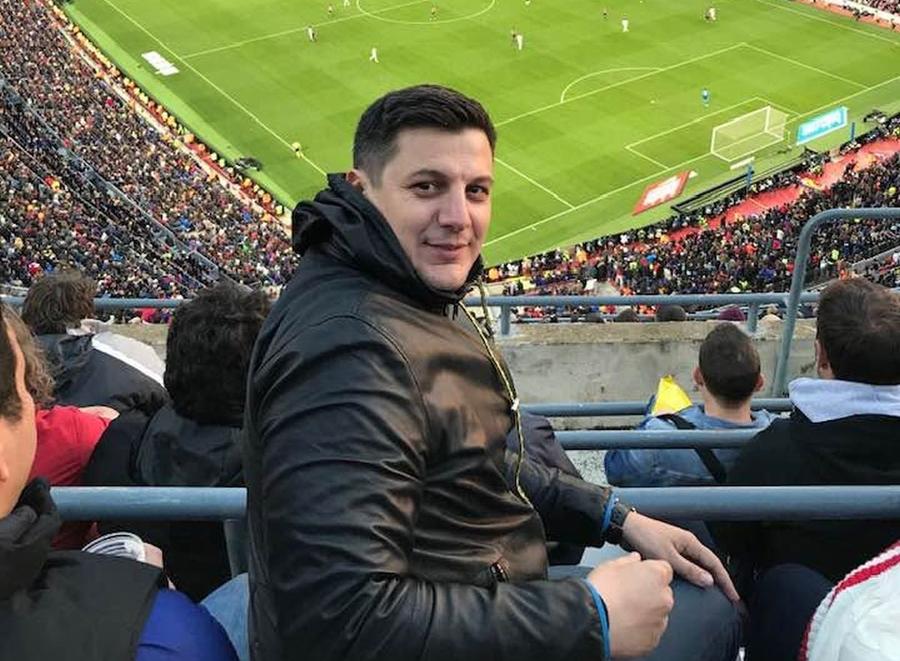 Alin Silviu Trășculescu a luat contact și cu atmosfera de pe stadioanele emblematice ale Europei / Sursă foto: Facebook „Băsescu mi-a promulgat legea, apoi ne-am trezit cu galeriile în piață” » Inamicul ultrașilor revine! Fostul deputat Alin Trășculescu, verdict despre noua Lege 4: „Îmi permit s-o spun”