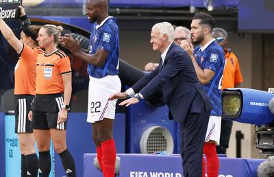 Imaginile Mondialului: gestul suprem făcut de Didier Deschamps în fața lui Mbappe, la schimbare!