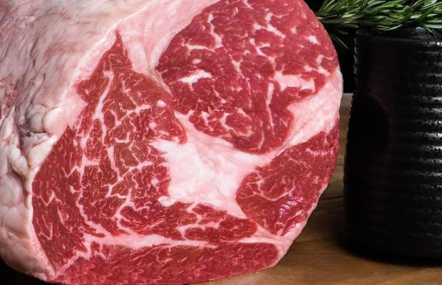 De ce aleg tot mai mulți români vita Angus pentru steak-uri și burgeri premium